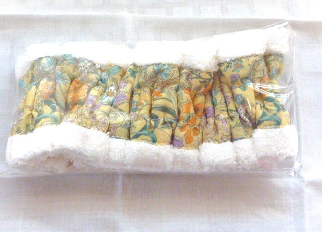★未使用新品★「私の部屋」イエロー系リバティ柄タオル地ヘアバンド♪小花柄LIBERTY♪黄色 洗顔・メイク・入浴後など♪シャワーバス用品♪拍卖