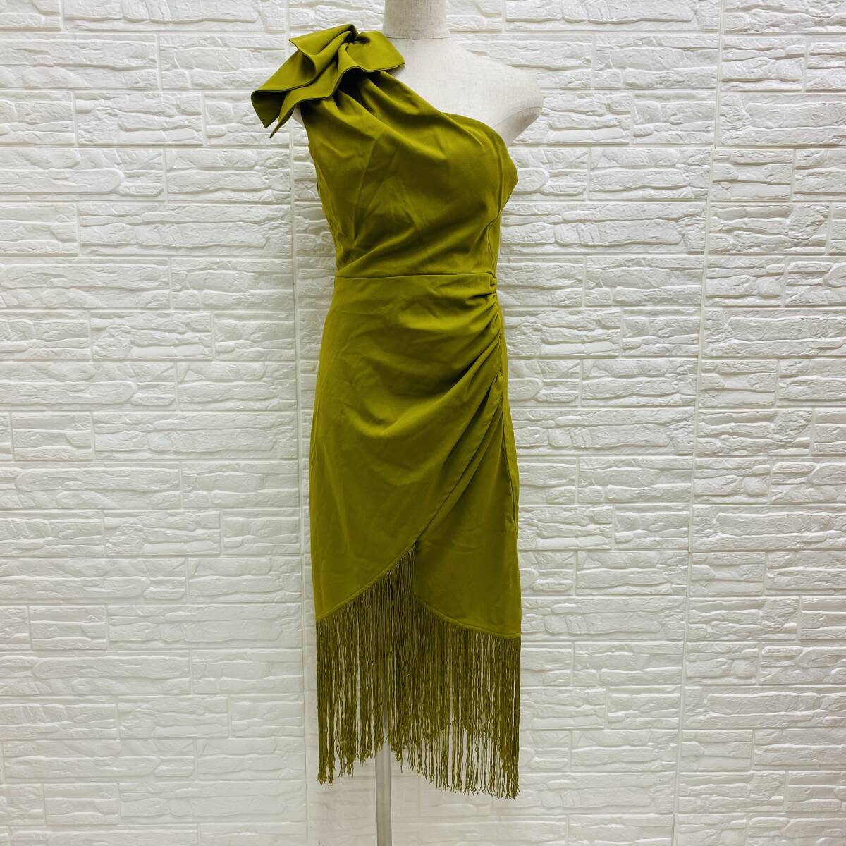 【234】alma & gemela ドレス サイズ38 グリーン 緑 ワンショルダー ロングドレス カラードレス パーティー拍卖