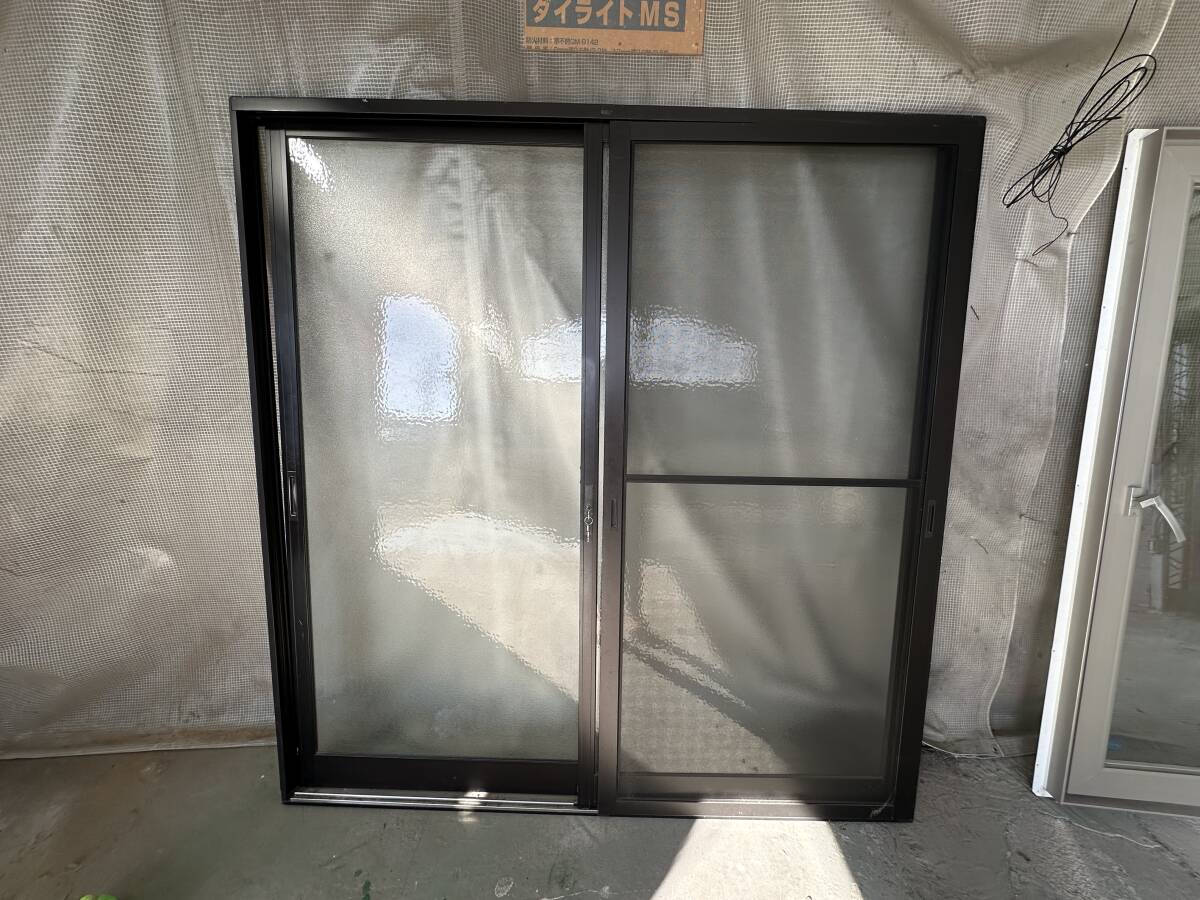 店舗 事務所引戸 網戸、鍵付 YKKap 兵庫県姫路市から拍卖