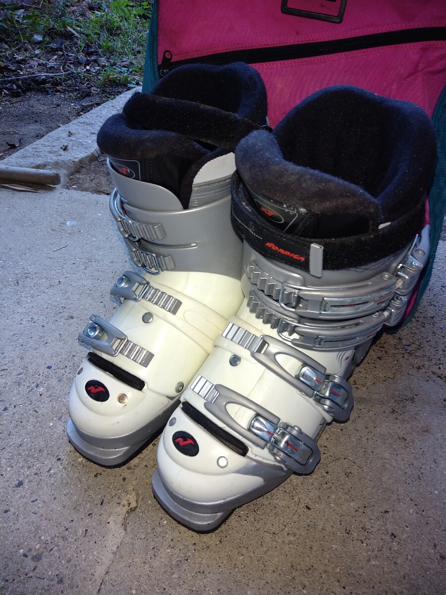 NORDICA ノルディカ F6-W レディース23-23.5cm スキーブーツ スキー靴 FLEX55 白/銀 SKI⇔WALK切替 初-中級者 フリーライド拍卖