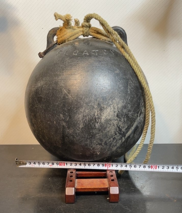 ■47 丸ブイ フロート 約30㎝ 黒玉 黒球 漁業/プレジャーボート/係留/目印/仕掛け 複数あり拍卖