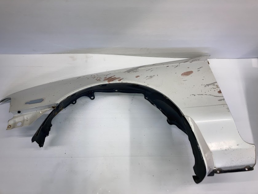C34 ローレル 純正フロントフェンダー左側拍卖