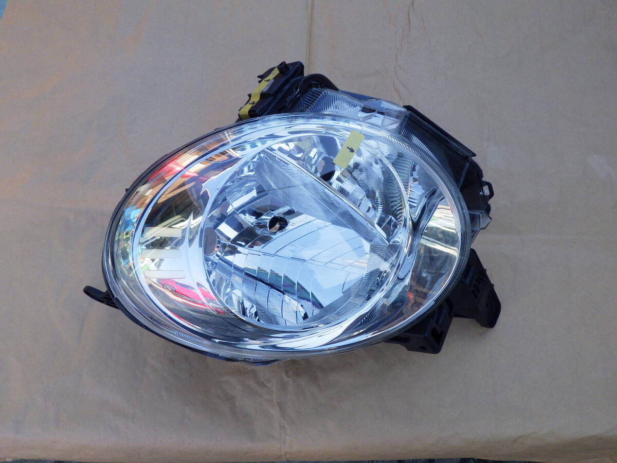 D-1●ダイハツ キャスト 左ライト拍卖