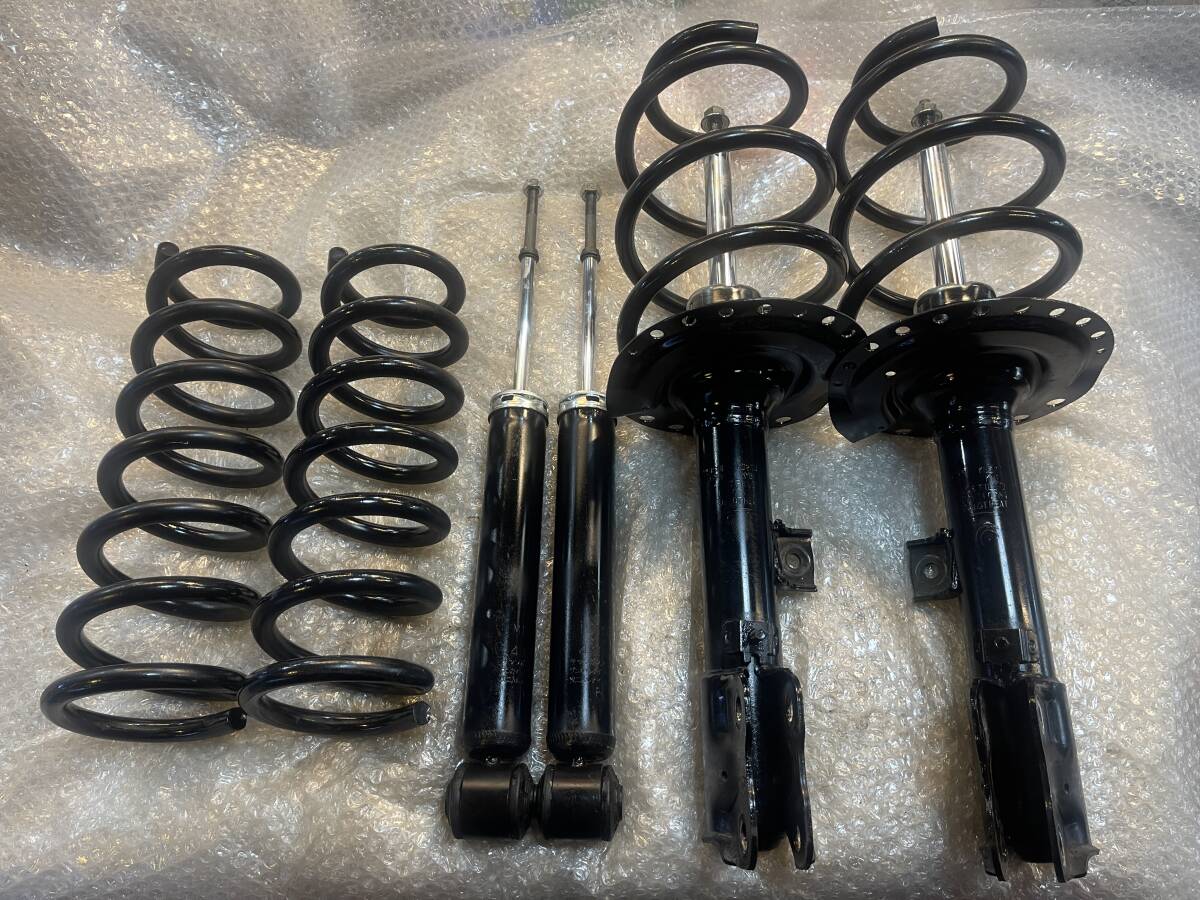 DV1W デリカD5 後期 純正 ショック&サスペンション サスキット 拍卖