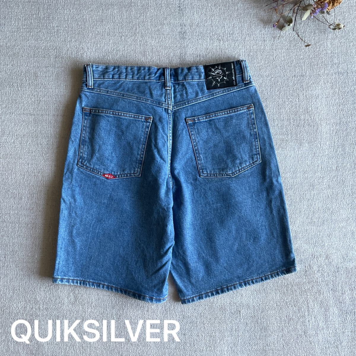 QUIKSILVER クイックシルバー デニム ショートパンツ バギーパンツ ジーンズ バギーショーツ 30インチ 美品  ハーフパンツ ボトムス拍卖