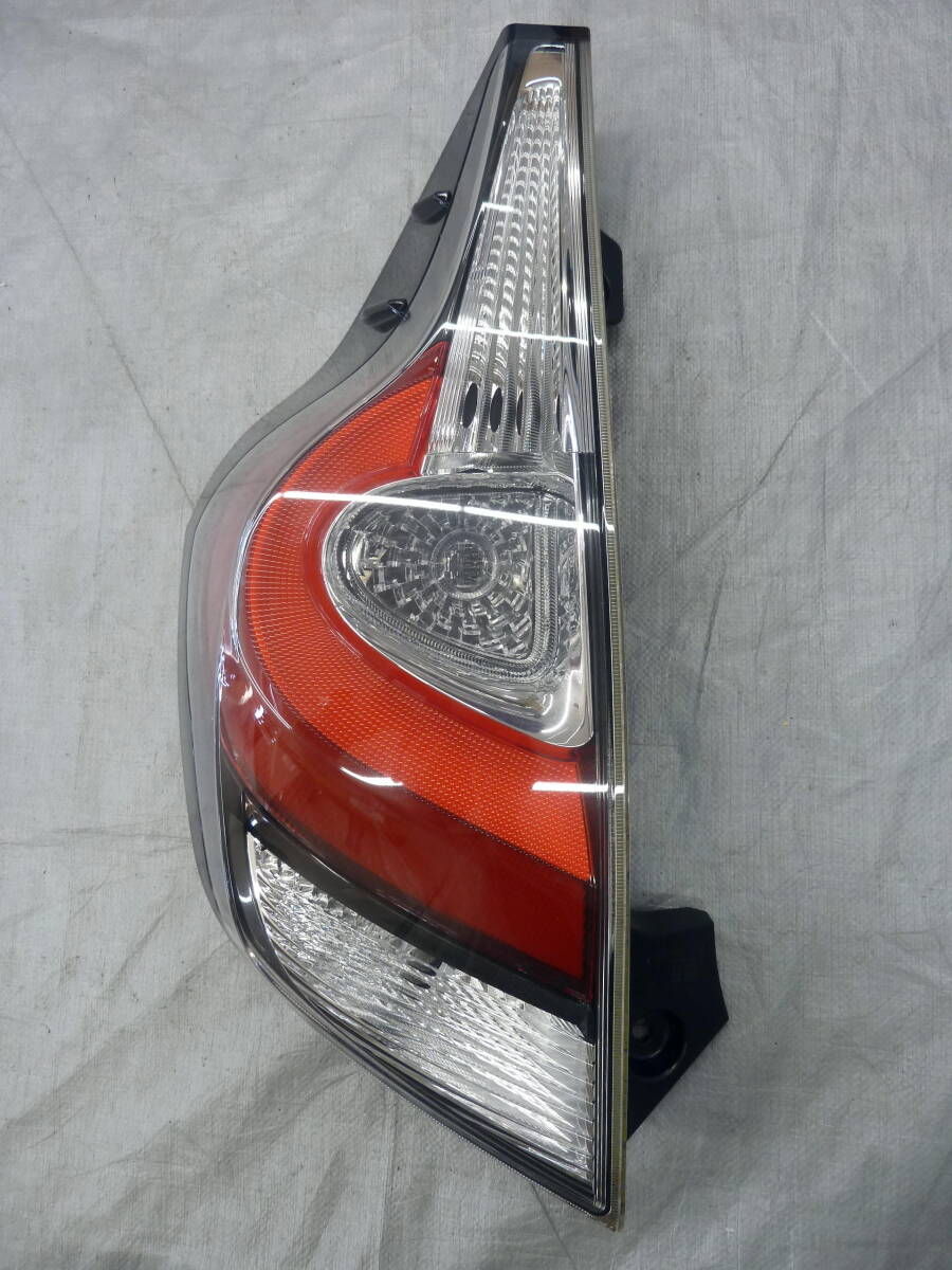 ●●2501-367L NHP10 AQUA アクア 後期 純正 左 テールランプ 打刻X STANLEY 52-309 破損無 良品!拍卖