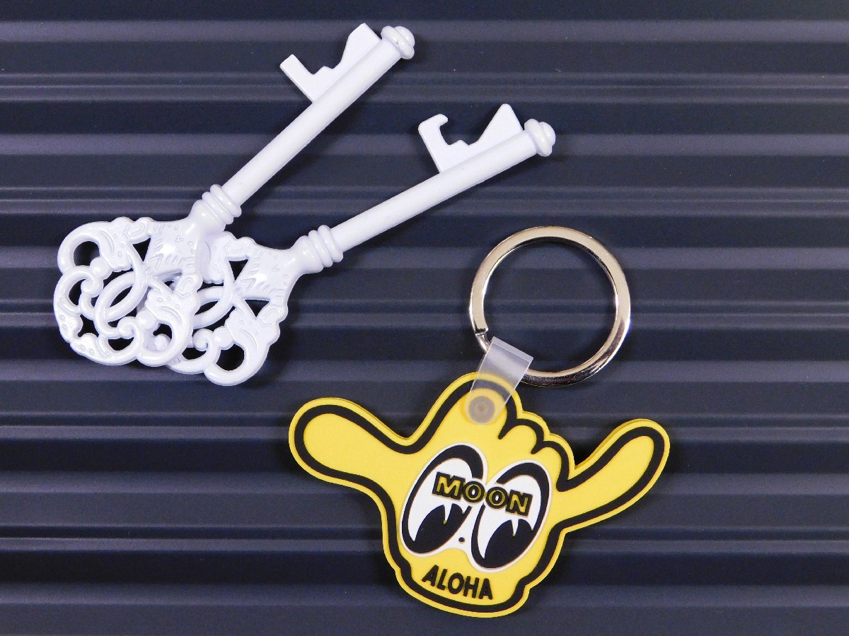 ◆送料\110◆【MOONEYES・ムーンアイズ】※《MOON Shaka キーリング / イエロー》 MKR208YE キーホルダー拍卖