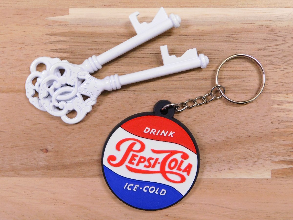 ◆送料\110◆【PEPSI・ペプシ②】※《企業ロゴ・ラバーキーホルダー》 アメリカン雑貨 キーリング RC096拍卖