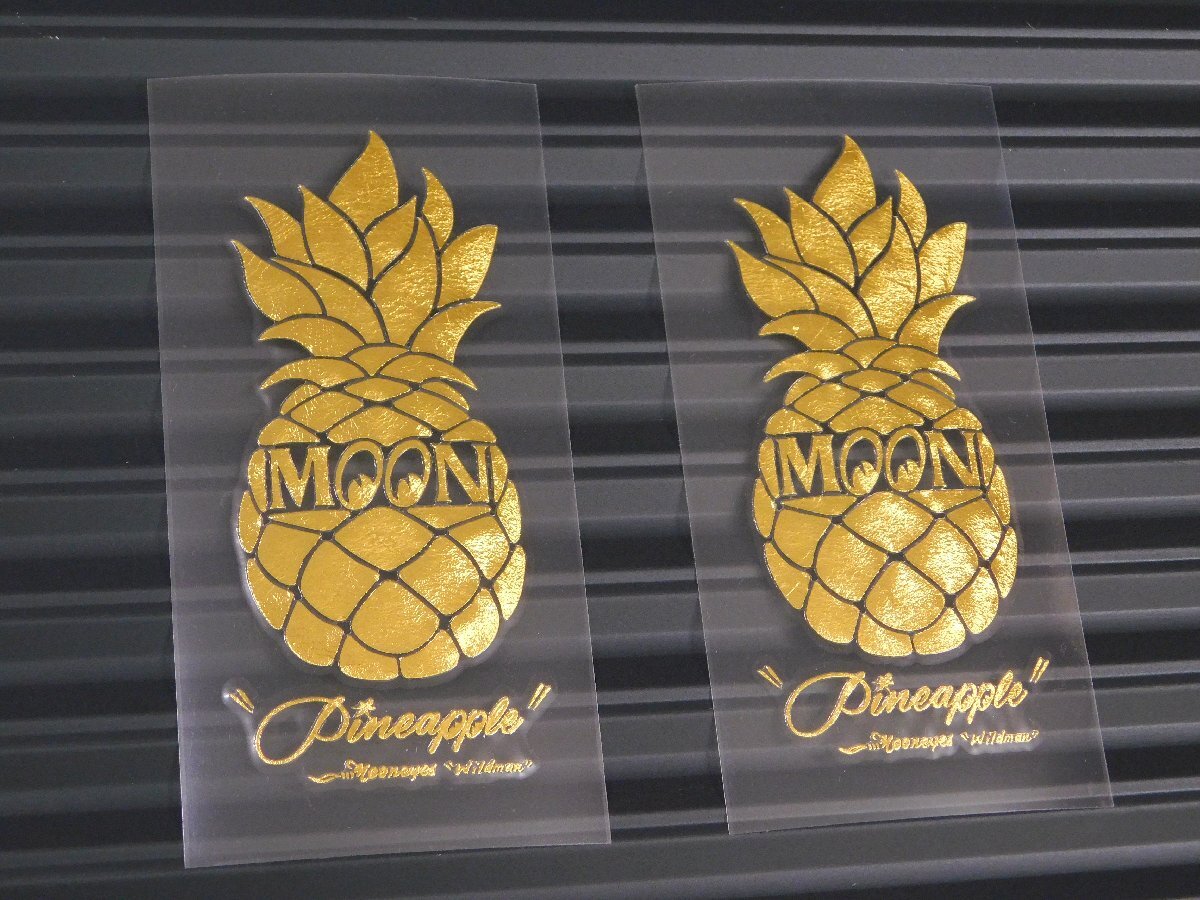 ◆送料\110◆【MOONEYES・ムーンアイズ】※《パイナップルステッカー・ゴールド / 2枚セット》 DM216GD 転写式 抜きタイプ拍卖