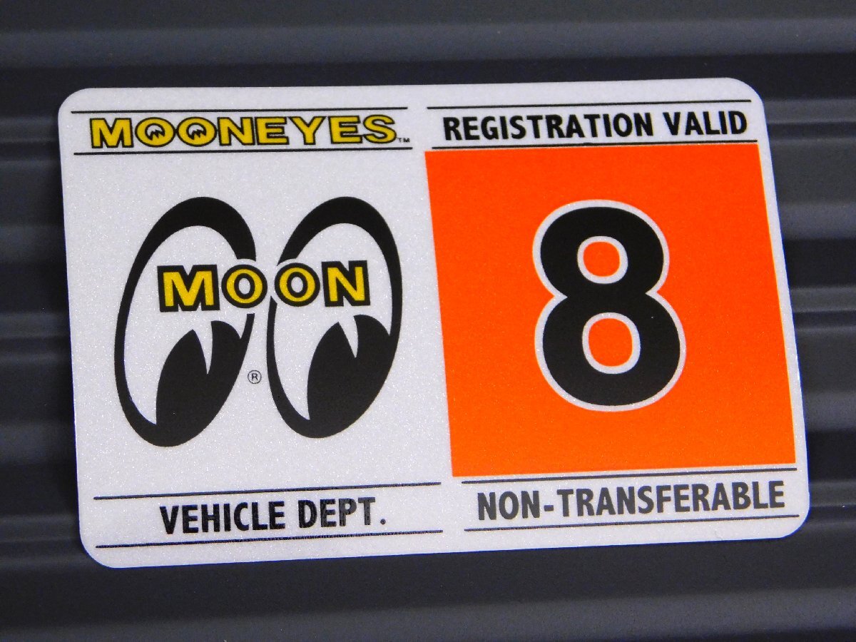 ◆送料\110◆【MOONEYES・ムーンアイズ】※《レジストレーションステッカー・8月》 DM212-08 車検ステッカー ハワイ拍卖