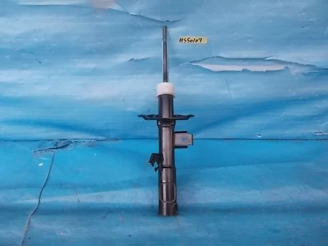 日産 車種不明 右 フロント ショックアブソーバー №ZHS50107拍卖