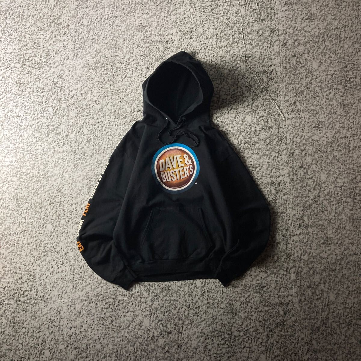 【グッドレギュラー】Dave & Buster's フーデッドスウェットシャツ ブラック Mサイズ パーカー フーディー レストラン拍卖