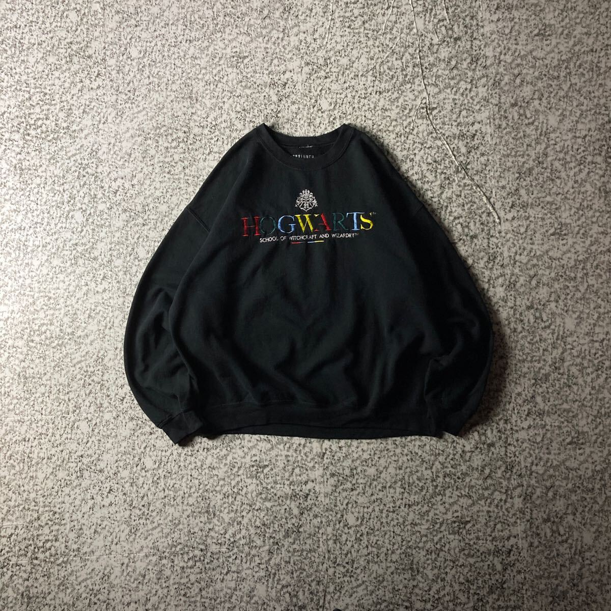 【グッドレギュラー】ハリーポッター ホグワーツ 刺繍デザイン スウェットシャツ ブラック XLサイズ 古着 トレーナー拍卖