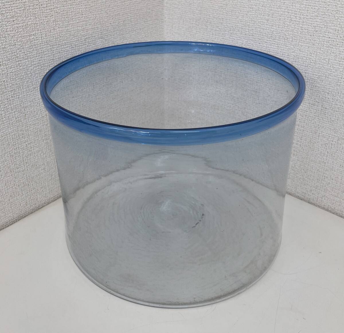 【アンティーク雑貨 大正 昭和初期 青縁 吹きガラス 金魚鉢】口径28cm/大きめ/A71-057拍卖