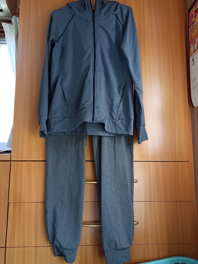 レデイース アシックス スポーツウエアー 上下 サイズL 古着拍卖