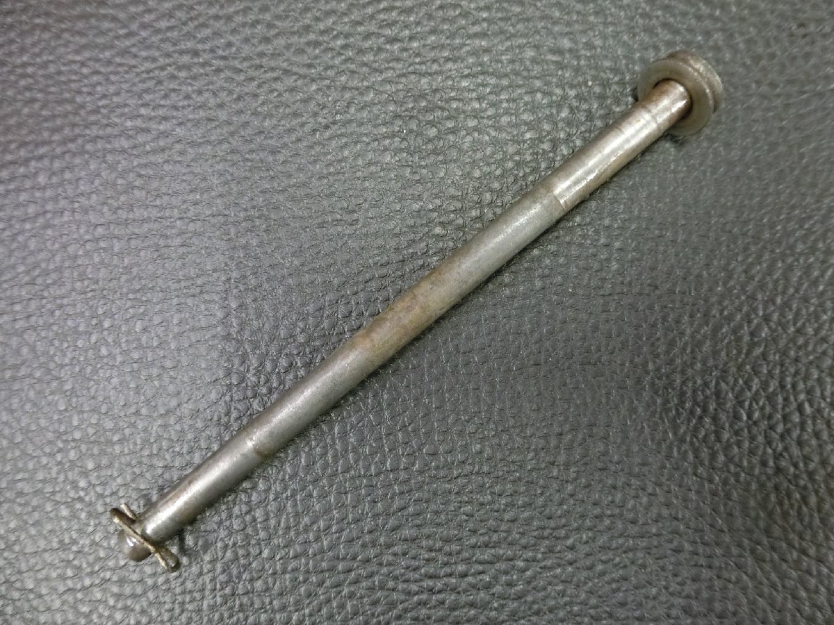 中古 純正部品 スズキ SUZUKI レッツ4 Let's4 CA41A CA43A CA45A シャフト センタスタンド 42211-29C32 管理No.44566拍卖