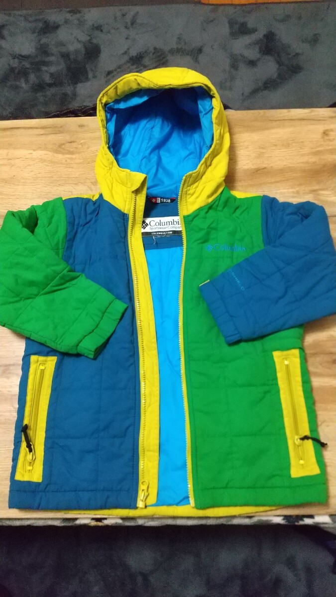 Columbia コロンビアRN69724/CA05367 肩幅34cm 身幅42cm 着丈51.5cm 子供用サイズ130位 定形外郵便物規格外660円発送です。拍卖