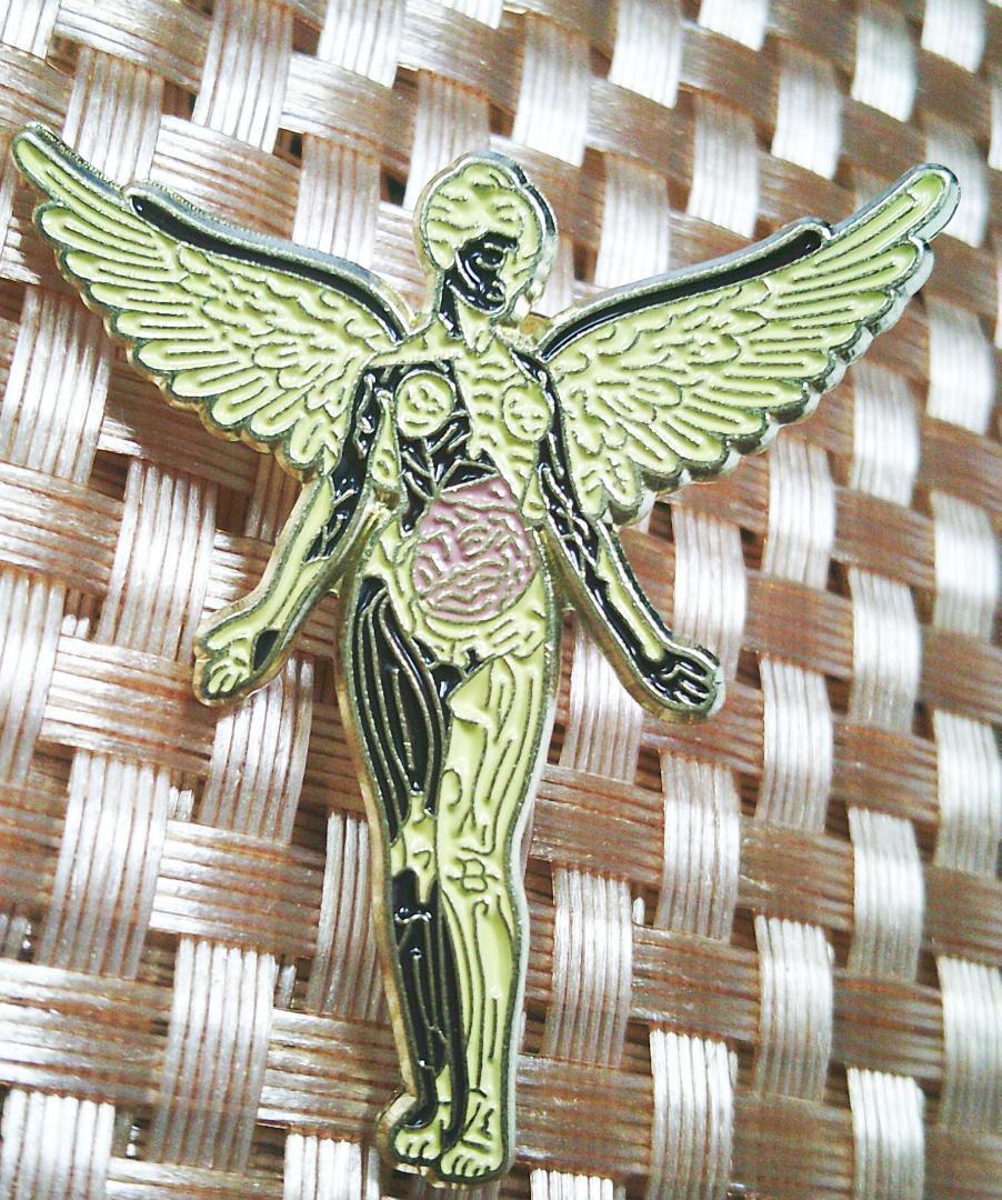 《天使人体像NV》■新品//ニルヴァーナ『イン・ユーテロ/In Utero 』 ■NIRVANA ミュージック 音楽 楽器 仲間 ◇激シブ■金属 ピンバッジ拍卖