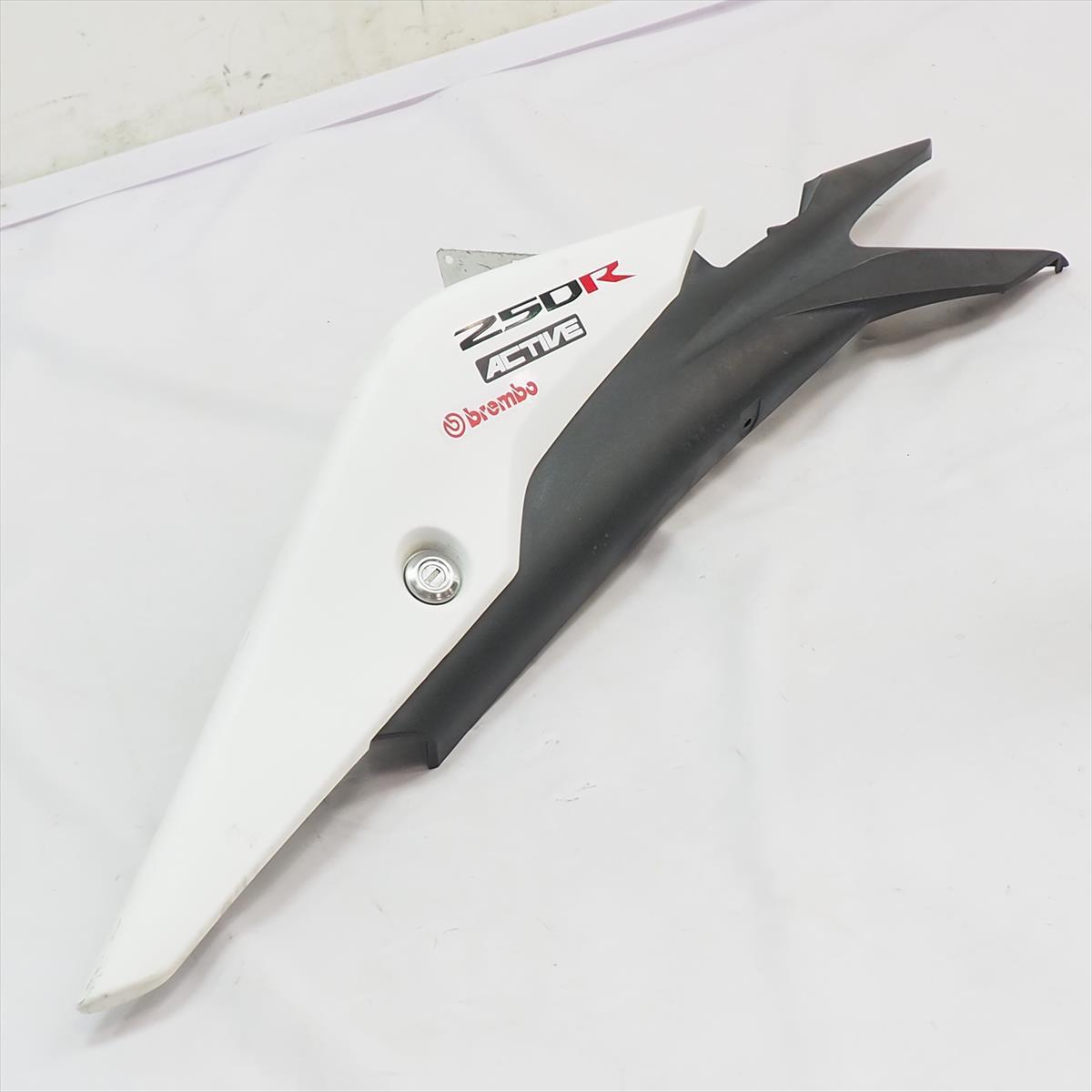 CBR250R 13年 MC41 純正 シートカウル 右 テールカウル リアカウル KPP ノーマル拍卖