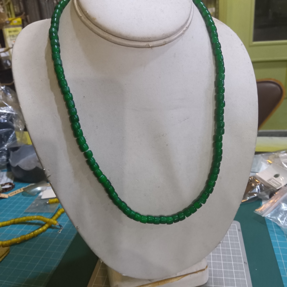 ホワイトハーツビーズ ネックレス 緑色 留め具 シルバー925拍卖