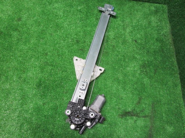 【A65792】◇ワゴンR MH23S 左 フロント ウインドウ レギュレーターモーター 83460-65J01拍卖