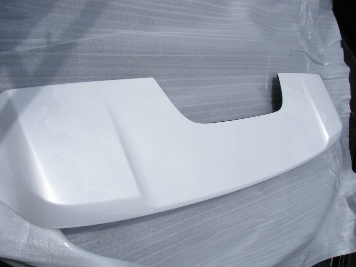 トヨタ ランドクルーザー 300 純正 リアスポイラー 白 TLB1拍卖