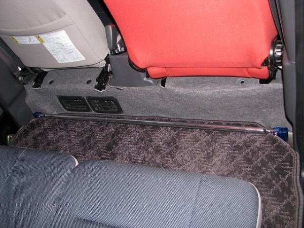 サンバーディアス、バン(TW1,2TV1、2)用 センターフロアバー SU0160-FBM-00(新品箱入り、税込み)拍卖