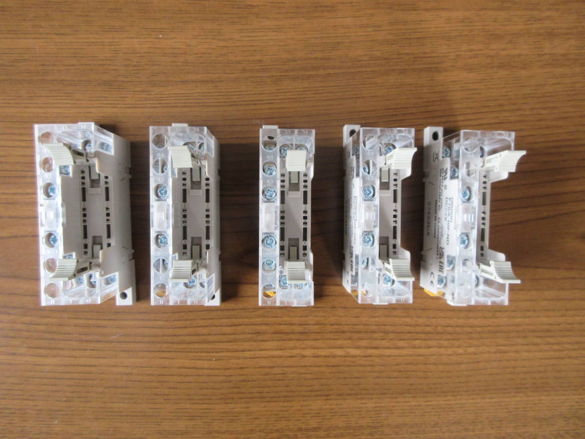 【未使用】オムロン セーフティリレーソケット P7SA-10F-ND DC24V 5個セット拍卖