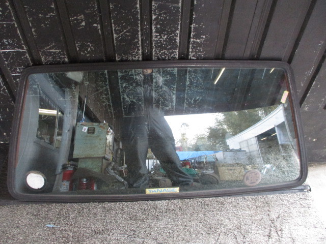 ★35A4263 ゴルフGLi/19RV バックドアーガラス ゲートガラス リアガラス SPCINTEX M68 平成3年 ゴルフⅡ拍卖