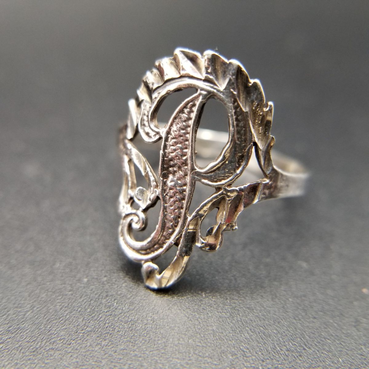 イニシャルレター P 透かし オープンワーク 925 シルバー ヴィンテージ リング 銀細工 指輪 レトロ 大ぶり 存在感 AAX-4③拍卖