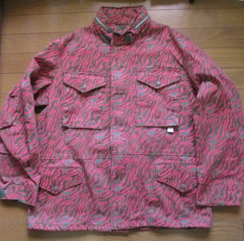 激レア! ニードルス モダンデラックス 並サイズ 日本製 正規品 カモフラ ジャケット 赤系 迷彩 MADE IN JAPAN NEEDLES拍卖