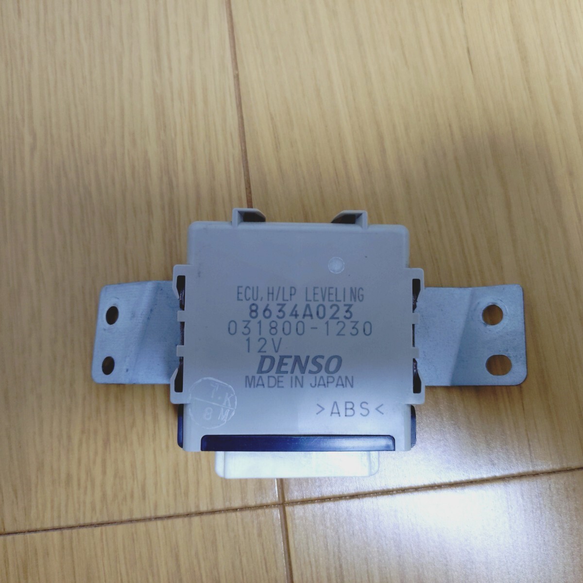 三菱 ミツビシ アイ i HA1W ヘッドライト レベリングコンピューター 8634A023 H20年式から取り外し!!拍卖