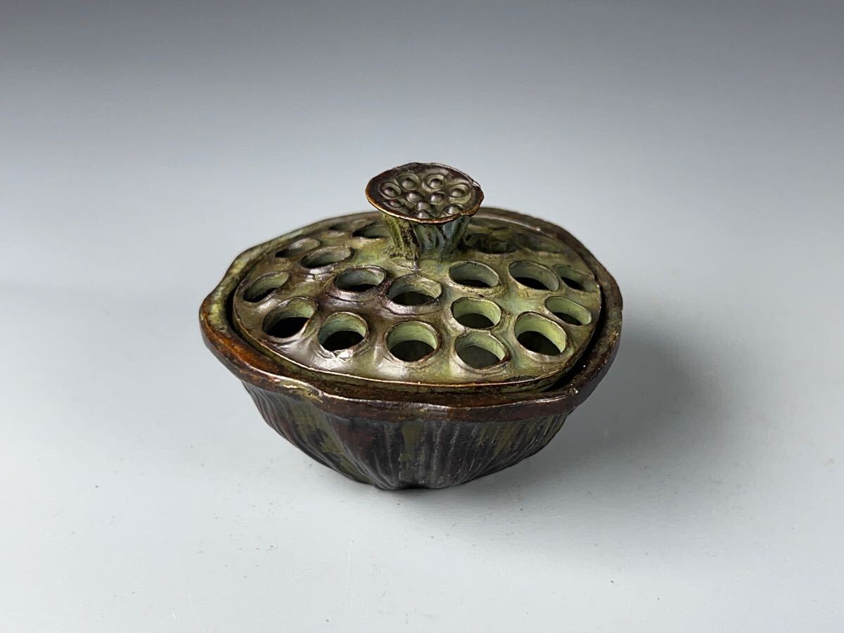 中国古美術 香道具 古銅 蓮華形 細工 小型 香炉 在銘 仏具 古玩 置物 唐物拍卖