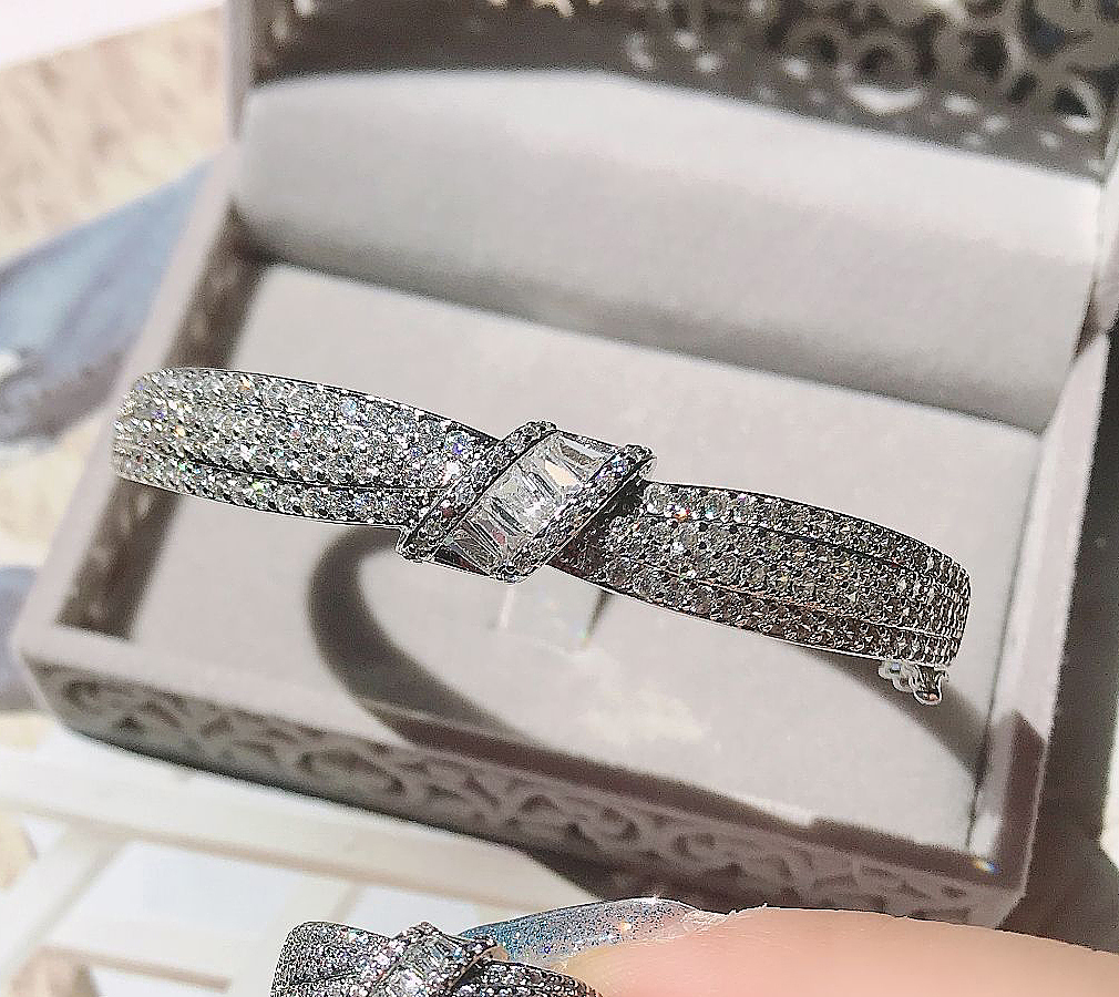 N2501115◆Bigstone◆【プリンセスの印象】魅力的な宝石*目に眩しい光沢*人気高品質*ブレスレット拍卖