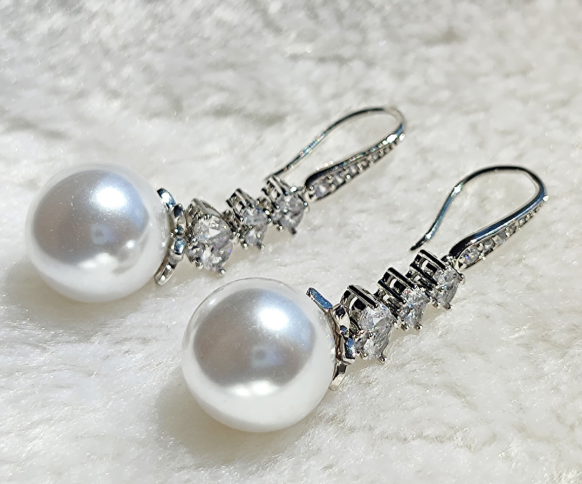 N250124◆Bigstone◆【バロック風】ファッション印象*目に眩しい宝石*ピアス拍卖