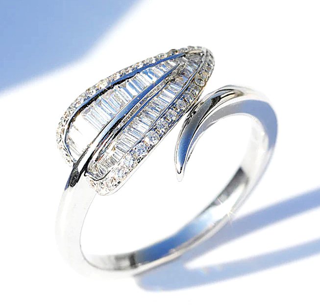 N250129◆Bigstone◆【葉】キラキラ輝く*ファッション印象*豪華なリング*フリー拍卖