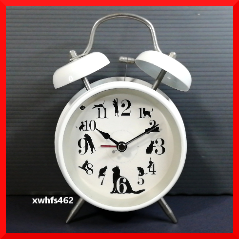 即決美品 黒猫 目覚まし時計 ホワイト 大音量ベル 静かな連続秒針 置き時計 アナログ クオーツ アラーム スヌーズ クロネコ ジジ 猫 zak拍卖