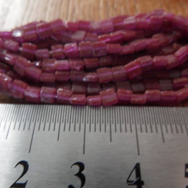 フランスアンティーク ガラスビーズ キューブ型プリューン1連拍卖