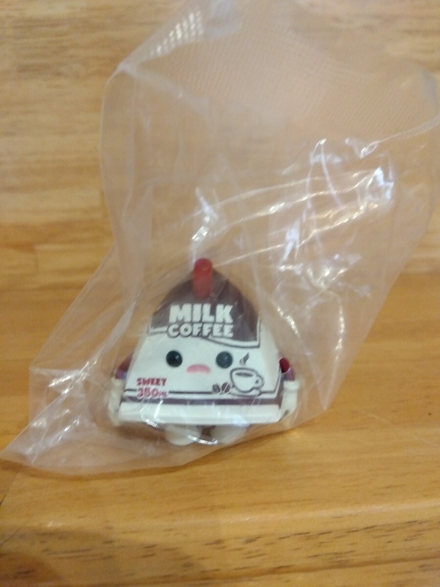 ジュースボックスボーイ ピラミッドパック ミルクコーヒー拍卖