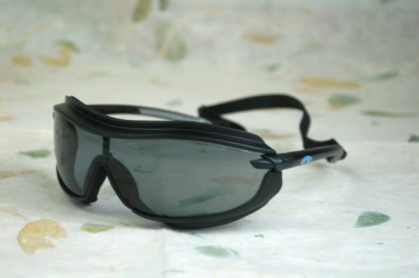 Pyramex セーフティアイグラス XS3 Plus ブラックレンズ 新品+即決拍卖