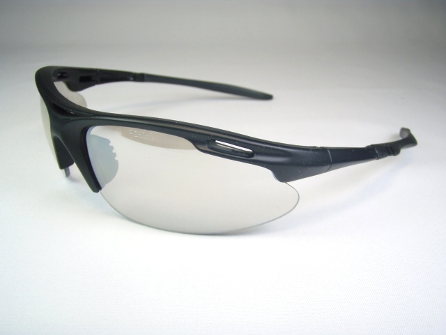 Pyramex セーフティアイグラス Avante インドア・アウトドアレンズ/ブラックフレーム 新品・即決拍卖
