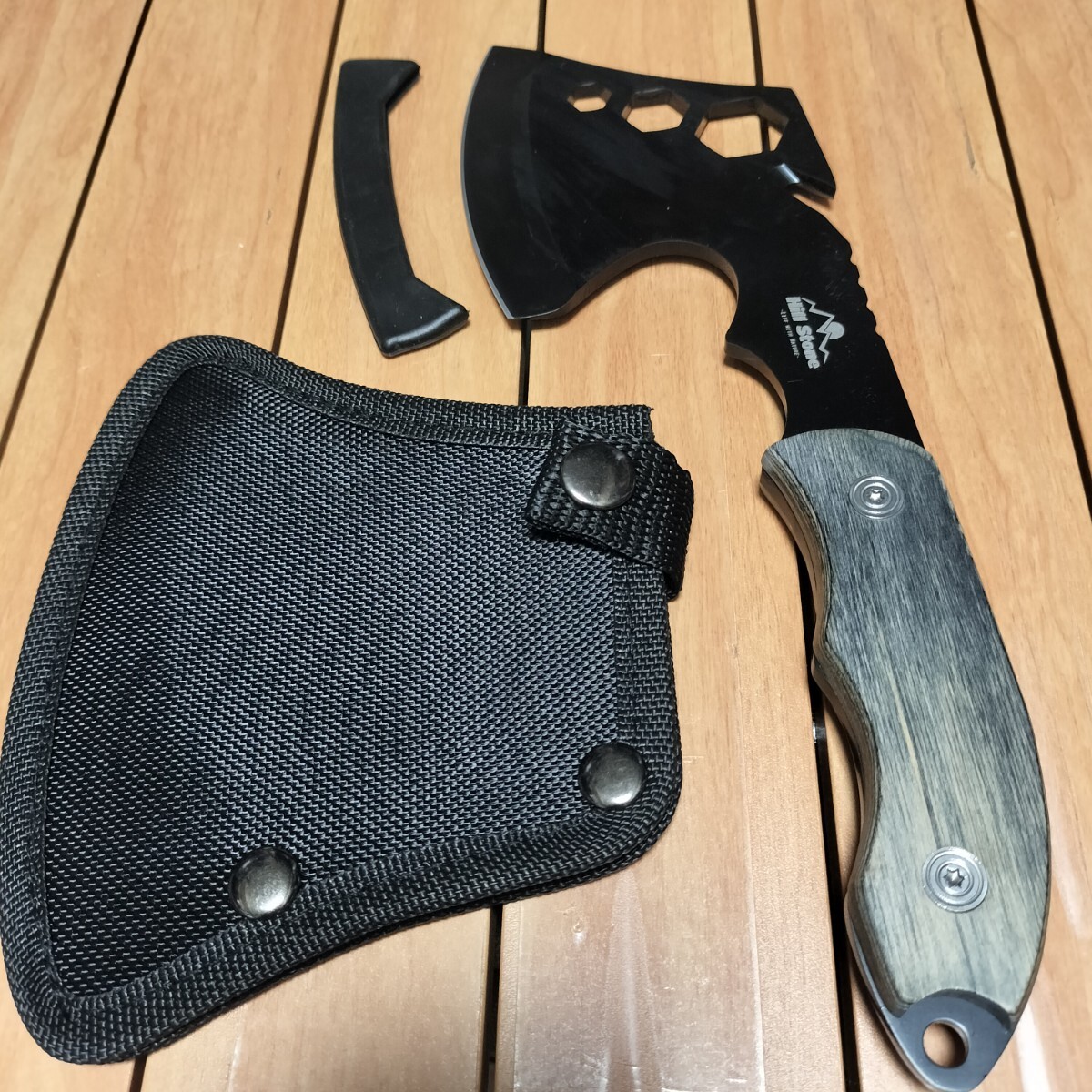 即決価格【消費税 送料すべて込み】限定 現品限り 【新品未使用】手斧 斧 小型 コンパクト 薪割り 収納ケース付 六角レンチ拍卖