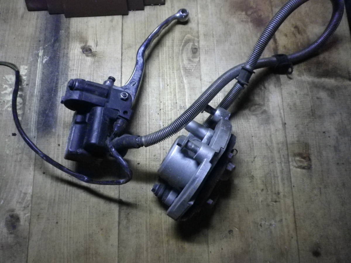 ヤマハ ピラーゴ400 フロントブレーキマスター キャリパー 全部付き 中古拍卖