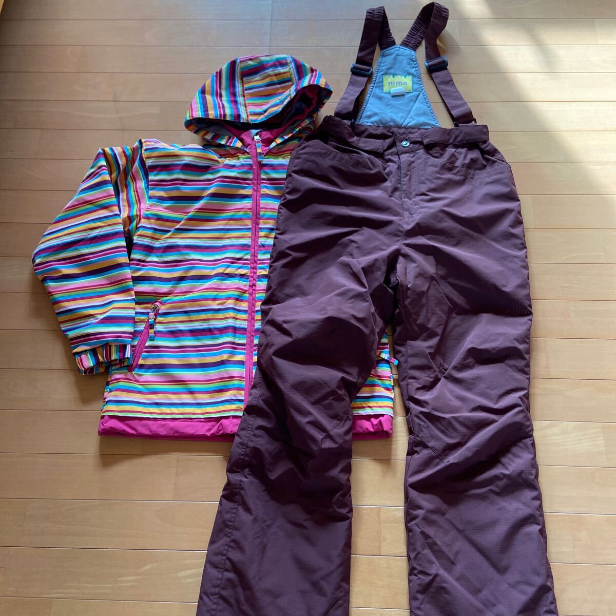 ニーマ nima☆ジュニア スキーウェア サイズ調整可 上下セット♪サイズ145-165cm☆美品拍卖