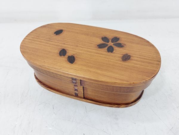 サ/ 曲げわっぱ まげわっぱ 弁当箱 小判 桜 仕切り付 /HY-0622拍卖