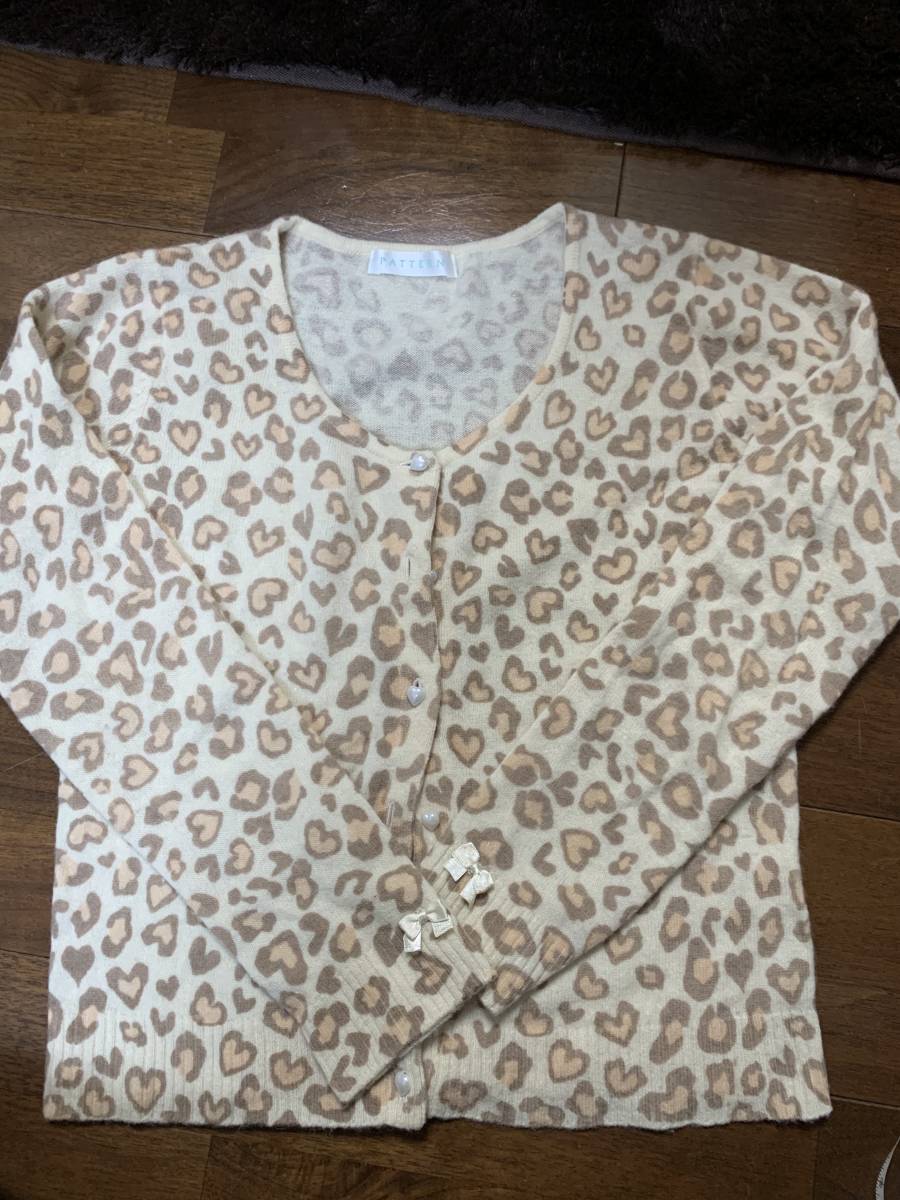 おまとめ割あり!美品 パターンかわいいヒョウ柄カーディガンM拍卖