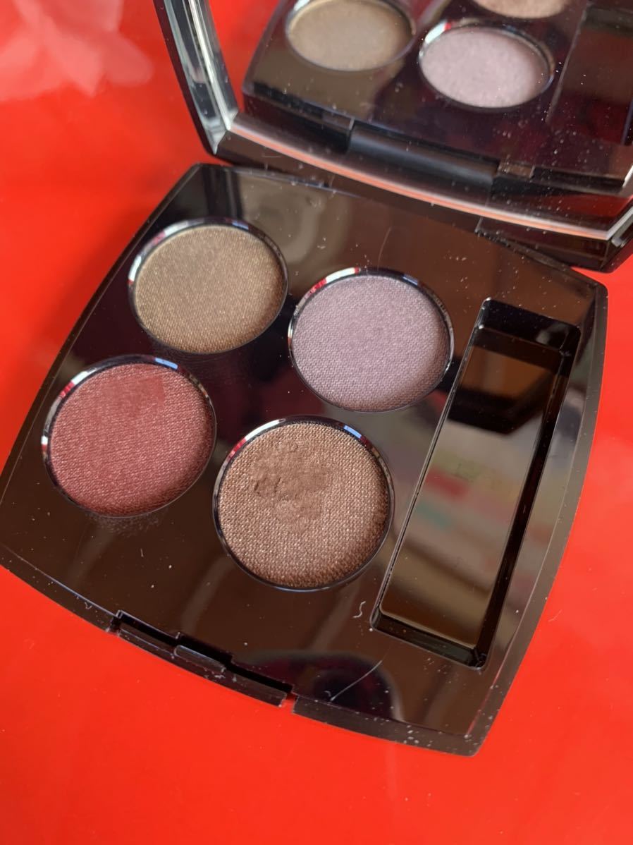 シャネル CHANEL アイシャドウ レ キャトル オンブル 332 ヌワール スュプレーム 限定色 限定品 1度のみ使用 新品同様美品 完売 レア拍卖