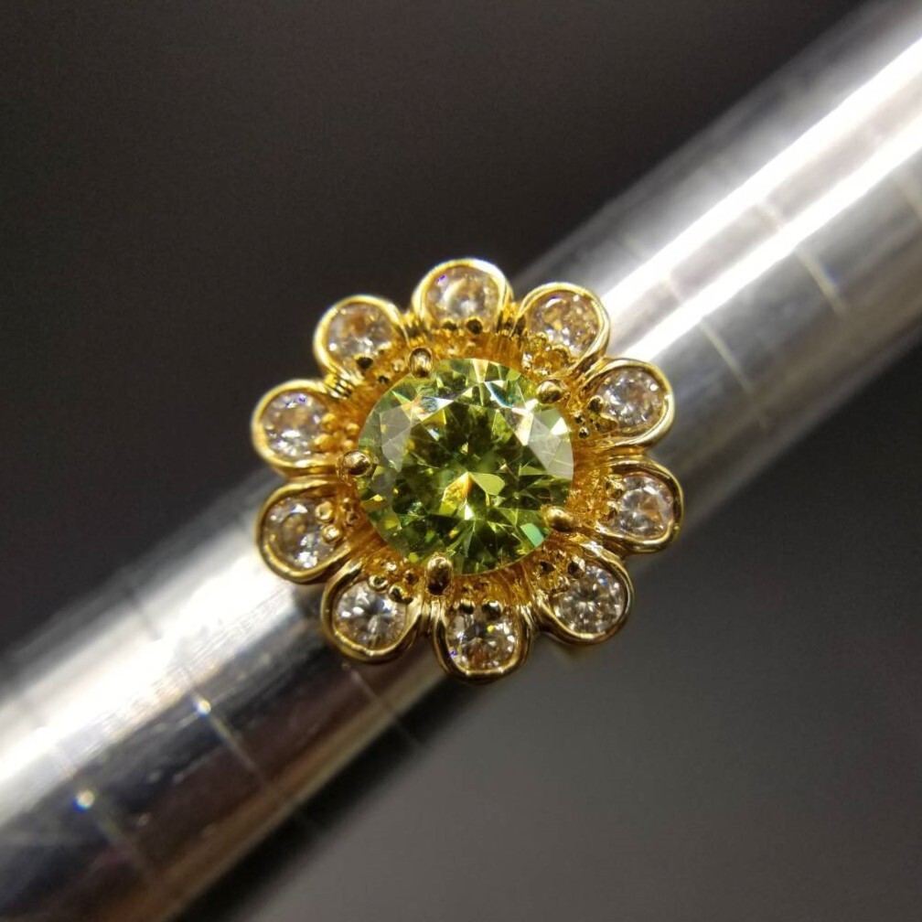 大きな緑のお花 キュービックジルコニア ヴィンテージ フラワー リング ゴールドトーン 指輪 コスチュームジュエリー 可憐 AAX-2①拍卖