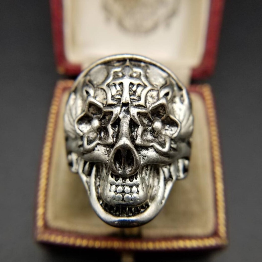 スカル ドクロ デーモン 星型の目 ヴィンテージ バイカー リング シルバートーン 指輪 大ぶり ロック パンク タトゥー メンズ ADB拍卖