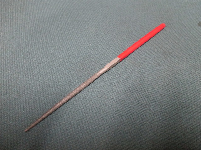 細い鉄工やすり 200mm 中目・丸【丸ヤスリ ヤマグチ】拍卖